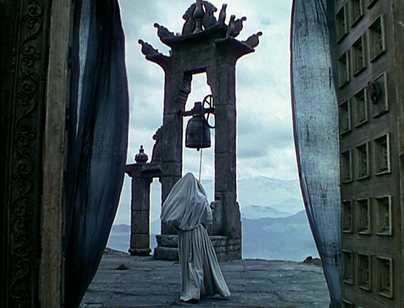 blacknarcissus8.jpg